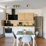 Lägenhet Le Celestin - 2 Avec Jardin En Centre