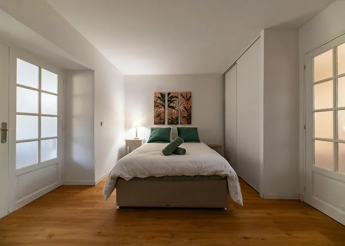 Le Celestin - 2 Avec Jardin En Centre